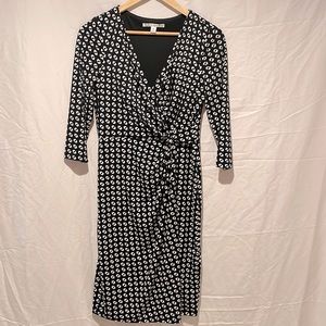 Maggy London Size 6 dress, black & white, 3/4 sleeves.